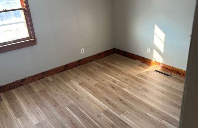 3 bedroom 1 bath home Gallery 1