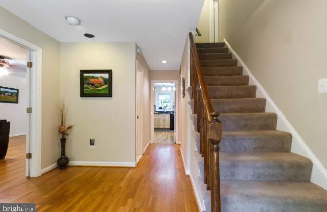 14001 N COMMONS WAY Gallery 3