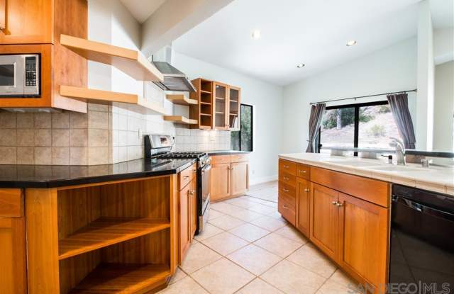 8774 Wescott Ct Gallery 2