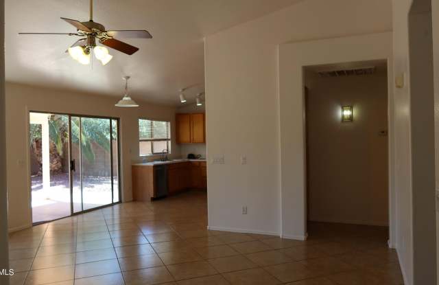 1079 W RAVEN Drive Gallery 4