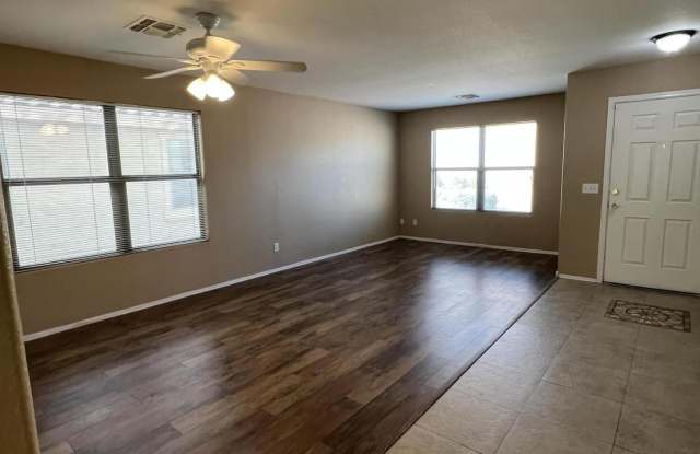 2821 E CHERRY HILLS Drive Gallery 2