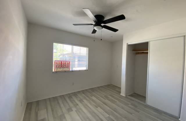 25856 Iris Avenue photos photos