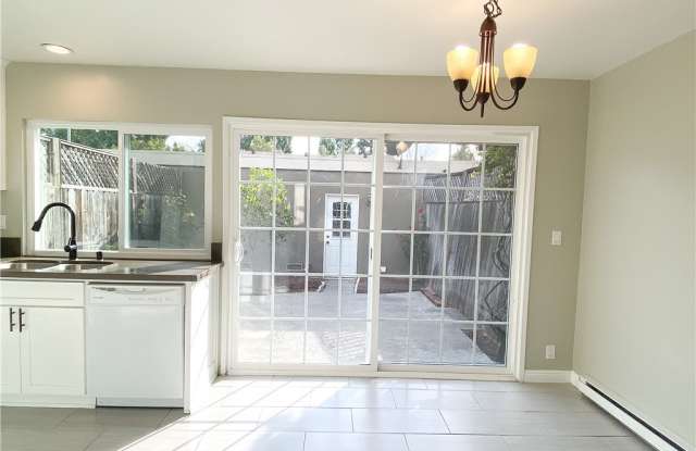 7091 Fulton Way Gallery 2
