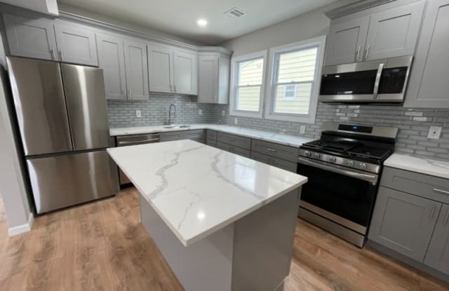 124 Franklin St - 124 Franklin Street, Essex County, NJ 07003