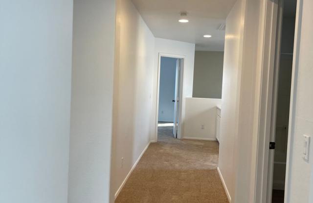 7th Ae & Baseline, 3 bed, 2.5 bath, 2 car garage - 6933 South 9th Avenue, Phoenix, AZ 85041