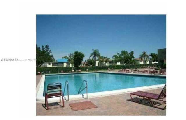 6061 Shakerwood Cir - 6061 Shaker Wood Circle, Tamarac, FL 33319