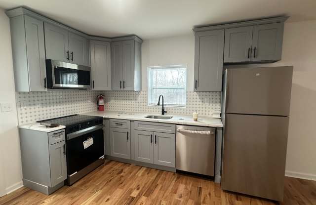 17 Church St - 17 Church Street, Hampton, NJ 08827