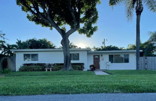 555 NE 4TH AVE BOCA RATON, FL 33432 photos photos
