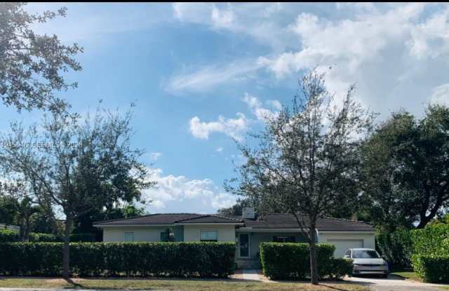 1240 S Alhambra Cir photos photos