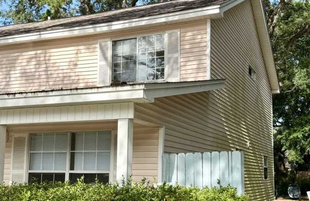 New Listing! photos photos New Listing! photos photos
