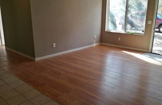 2502 N Main St photos photos