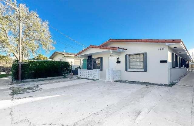 2615 SW 32nd Ct photos photos