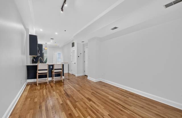 1319 WASHINGTON ST Gallery 4