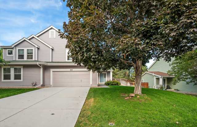 Beautiful 4-Bedroom Home in Lakewood with Finished Basement & Private Backyard Gallery 3