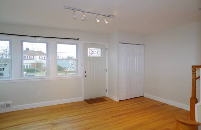 6956 Westhampton Dr Gallery 2