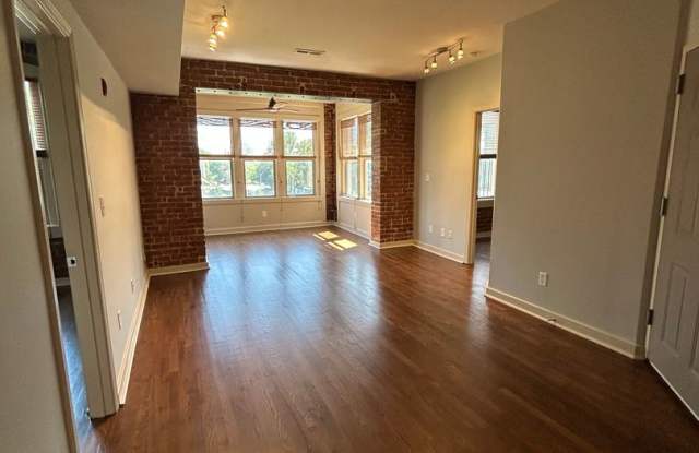 Urban Charm Meets Cozy Comfort – Stylish 2-Bedroom in Kansas City! $1995.00! photos photos