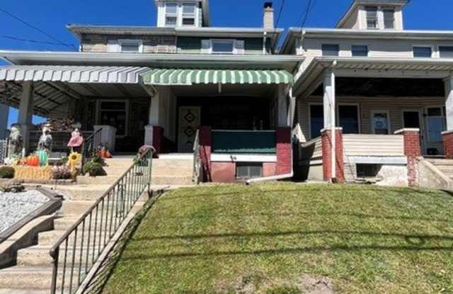 4 Bedroom 1 Bath Gallery 1