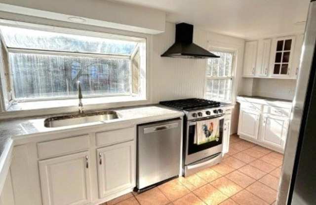 349 Powerville Rd - 349 Powerville Road, Morris County, NJ 07005