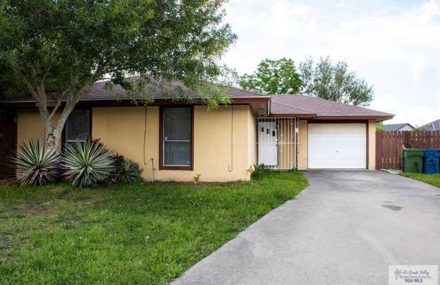 15 CORINE CIR. photos photos