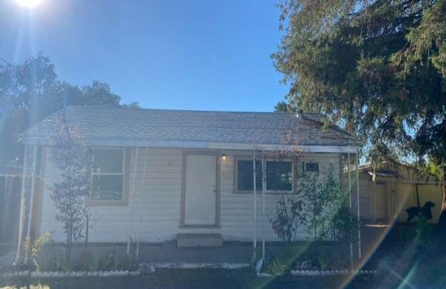5445 Live Oak Drive - 5445 Live Oak Drive, Kelseyville, CA 95451