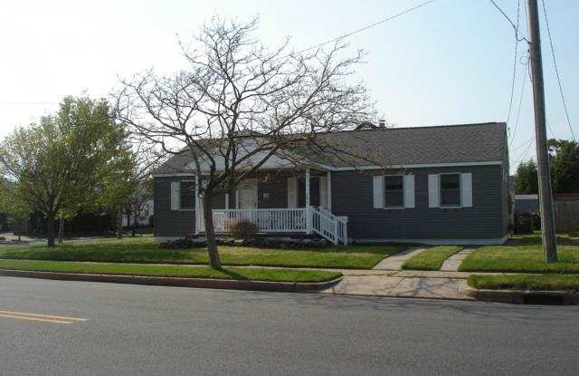 209 N Rosborough Ave Ave - 209 North Rosborough Avenue, Ventnor City, NJ 08406