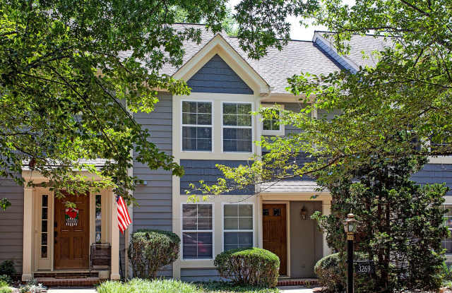 Small Pet-Friendly Forest Lakes North Townhome photos photos