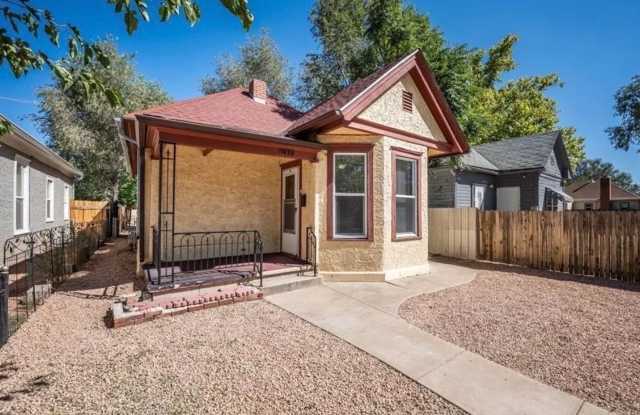 Charming 3 bed 1 bath house in Pueblo | $1600 photos photos Charming 3 bed 1 bath house in Pueblo | $1600 photos photos