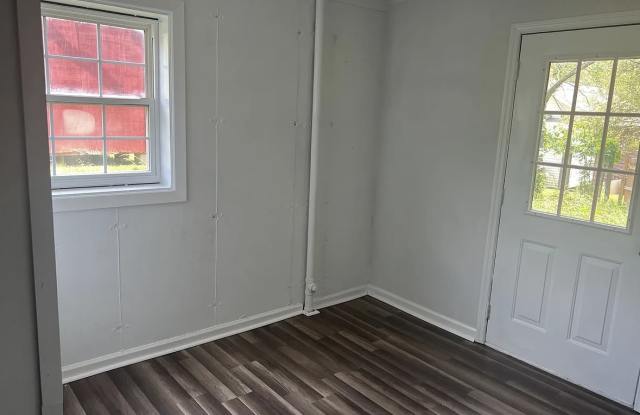 2535 Idlewild Blvd Ne - 2535 Idlewild Boulevard Northeast, Roanoke, VA 24012