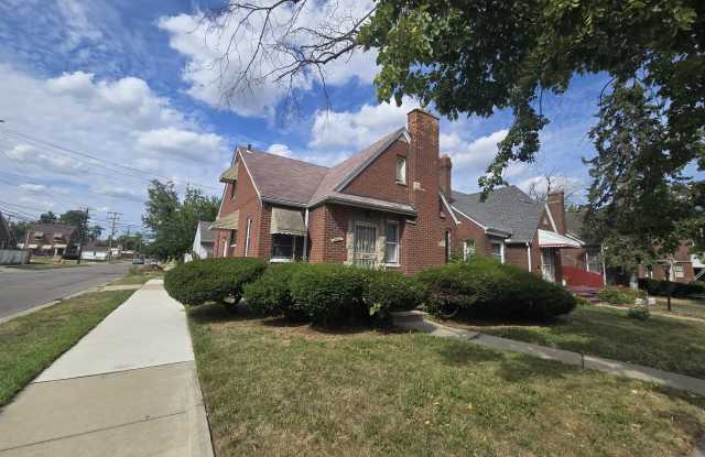 15401 Eastwood Street photos photos