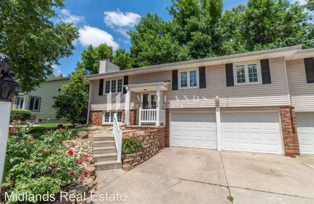 14712 Orchard Cir - 14712 Orchard Circle, Omaha, NE 68137