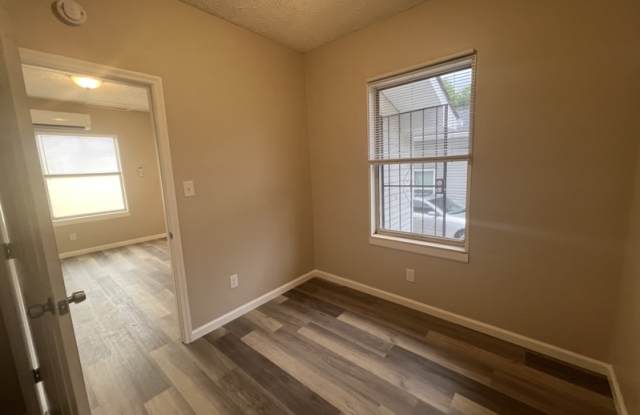 1939 McCalla Avenue - McCalla 5 Gallery 3