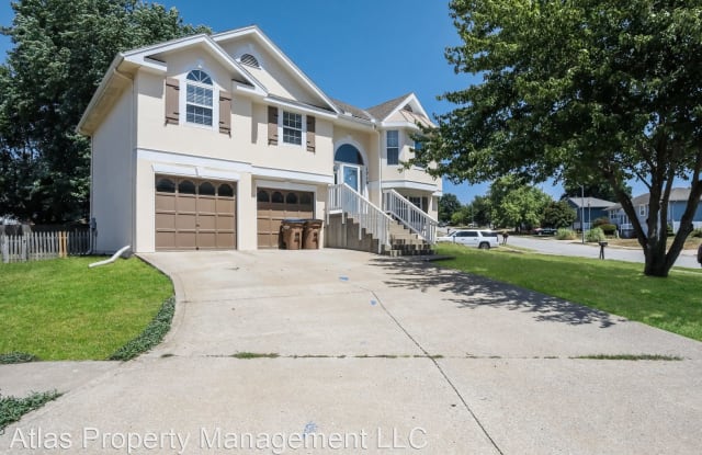 1710 Stasi Ave - 1710 Stasi Drive, Raymore, MO 64083