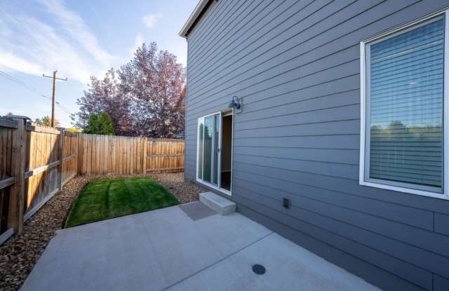 61824 SE FINN PLACE, BEND, OR 97702 – BIG SKY VILLAGE - NEW PHOTOS!- RENT AGAIN REDUCED $100 Gallery 4