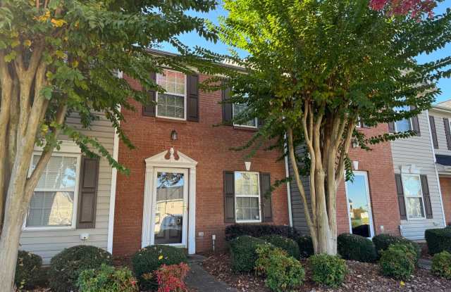 Two Bedroom Townhouse in Denver - 7497 Bluff Point Lane, Lowesville, NC 28037
