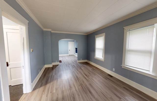 Coming Soon-Cute 2 bedroom, near park Gallery 3