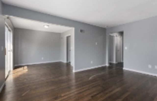 423 W 87th Pl Gallery 3