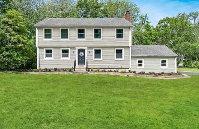 204  Deerfield Lane - 204 Deerfield Lane, Franklin Lakes, NJ 07417