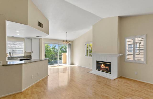 Stylish 2-Bedroom Townhouse in Marina Hills photos photos