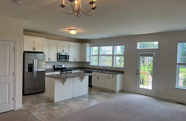 212 GROVE VIEW Drive Gallery 2