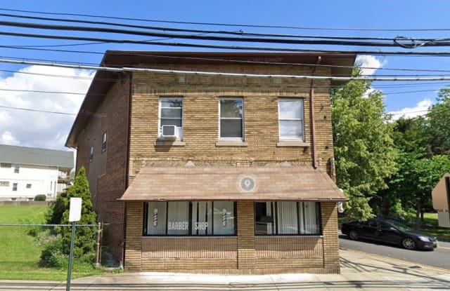 451 PASSAIC AVE - 451 Passaic Avenue, Lodi, NJ 07644