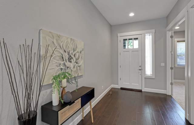5BR/3BA Craftsman w/ Main-Level Bedroom & Full Bath — Extra-Deep 3-Car Garage + Covered Deck (Portland / West Haven) Gallery 3