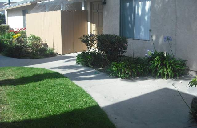 Gorgeous 2 story 2 bedroom 2 bath Townhome - 1410 Friedrich Lane, Oxnard, CA 93033