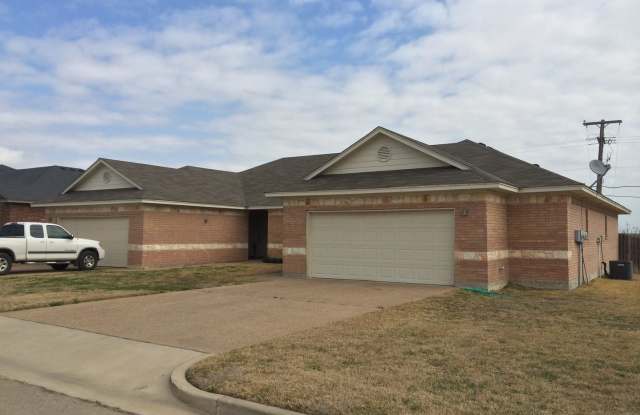 Duplex - 708 Paso Fino Street, Robinson, TX 76706