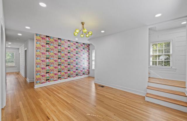 3209 Liberty Gallery 3