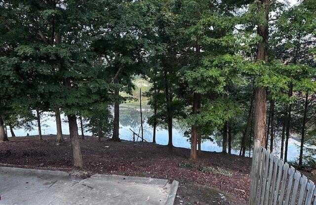 3507 Lakeside Court Gallery 4