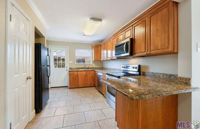 3 bedroom house off Perkins photos photos