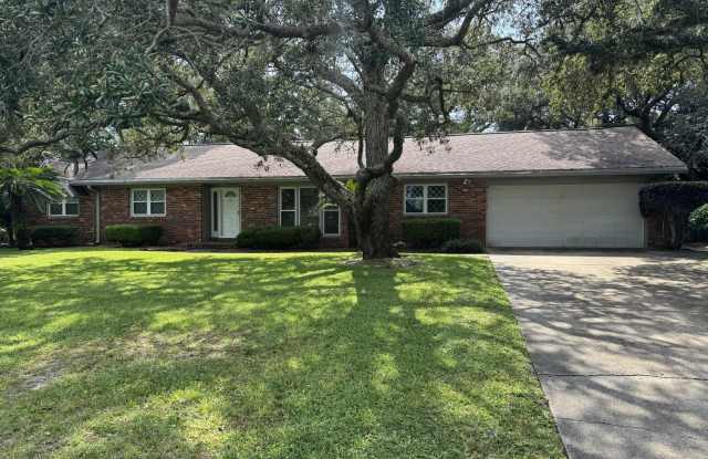 22 Country Club Road Gallery 1