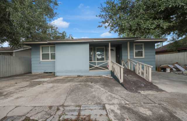 SPACIOUS! LOCATION! photos photos