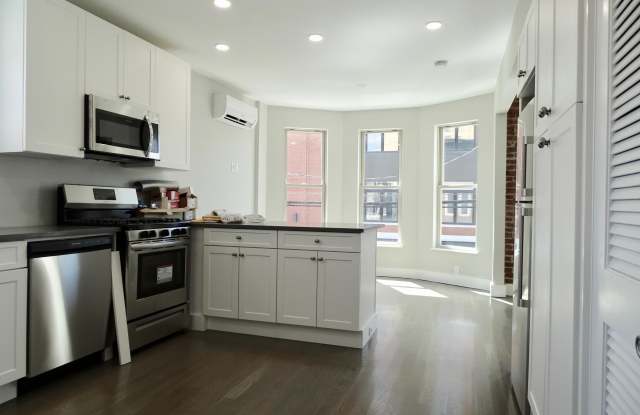 410 Bond Street unit: 1 photos photos