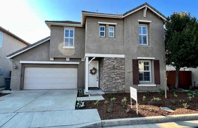 Gated AVALON-- photos photos